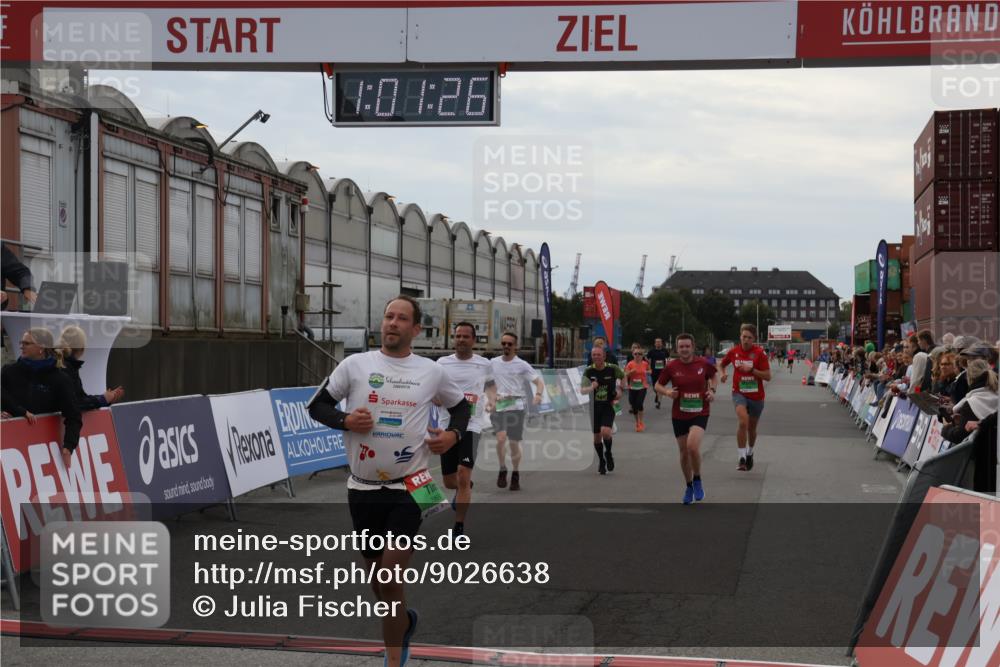 03.10.2025 - Köhlbrandbrückenlauf Julia Fischer http://msf.ph/oto/9026638 03.10.2025 16:01:27 Ziel 7266, 7282, 7320, 7342, 7364, 7372, 7965, 8807, 9129, 9346 meine-sportfotos.de