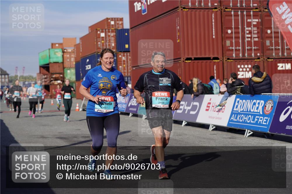 03.10.2025 - Köhlbrandbrückenlauf Michael Burmester http://msf.ph/oto/9026703 03.10.2025 10:30:21 Ziel 2037, 2267, 2342, 2343, 2386, 2497, 2498, 2726, 2727, 3657 meine-sportfotos.de