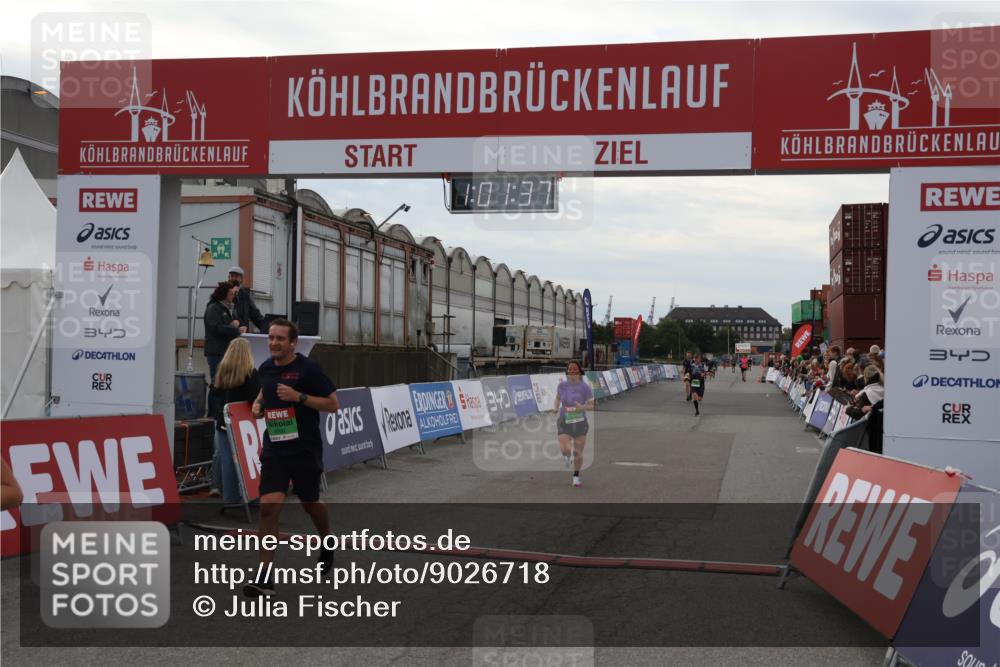 03.10.2025 - Köhlbrandbrückenlauf Julia Fischer http://msf.ph/oto/9026718 03.10.2025 16:01:38 Ziel 7144, 7266, 7320, 7342, 7364, 7805, 8800, 8807, 8990, 9129 meine-sportfotos.de