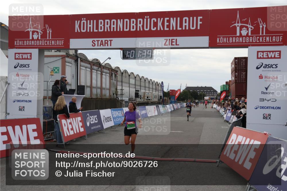 03.10.2025 - Köhlbrandbrückenlauf Julia Fischer http://msf.ph/oto/9026726 03.10.2025 16:01:39 Ziel 7144, 7266, 7320, 7342, 7805, 8800, 8807, 8990, 9129, 9453 meine-sportfotos.de