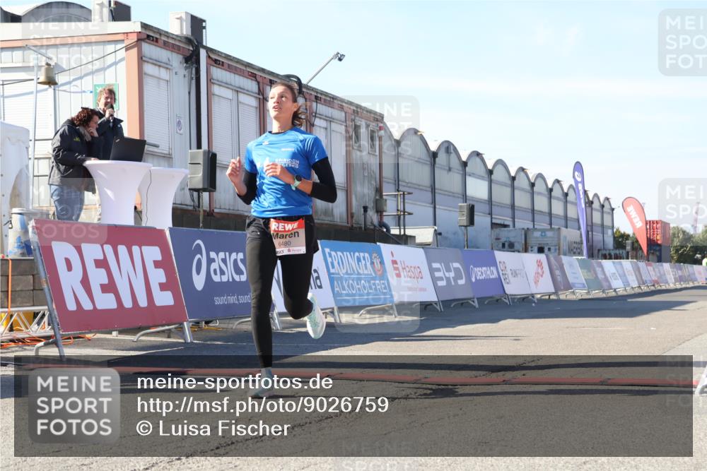 03.10.2025 - Köhlbrandbrückenlauf Luisa Fischer http://msf.ph/oto/9026759 03.10.2025 12:55:50 Ziel 4001, 4594, 6100, 6480, 6762 meine-sportfotos.de