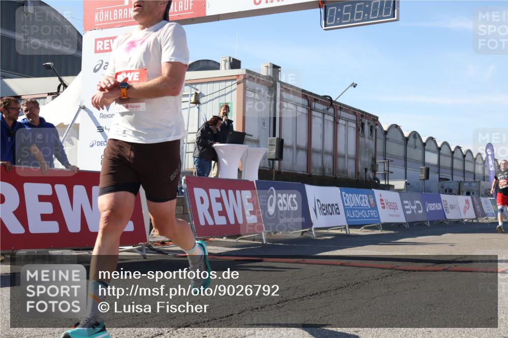 03.10.2025 - Köhlbrandbrückenlauf Luisa Fischer http://msf.ph/oto/9026792 03.10.2025 12:55:59 Ziel 5966, 6480, 6778 meine-sportfotos.de