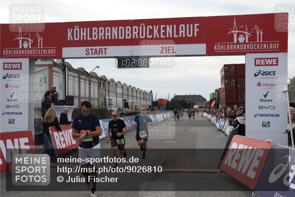 03.10.2025 - Köhlbrandbrückenlauf Julia Fischer http://msf.ph/oto/9026810 03.10.2025 16:02:00 Ziel 7204, 9145, 9192, 9324 meine-sportfotos.de