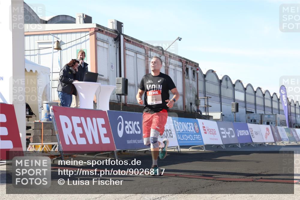 03.10.2025 - Köhlbrandbrückenlauf Luisa Fischer http://msf.ph/oto/9026817 03.10.2025 12:56:02 Ziel 5966, 6778 meine-sportfotos.de