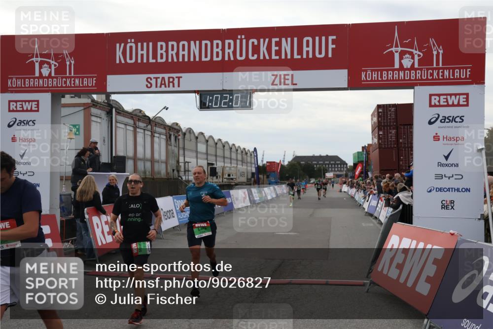 03.10.2025 - Köhlbrandbrückenlauf Julia Fischer http://msf.ph/oto/9026827 03.10.2025 16:02:01 Ziel 7204, 7299, 9145, 9192, 9324 meine-sportfotos.de