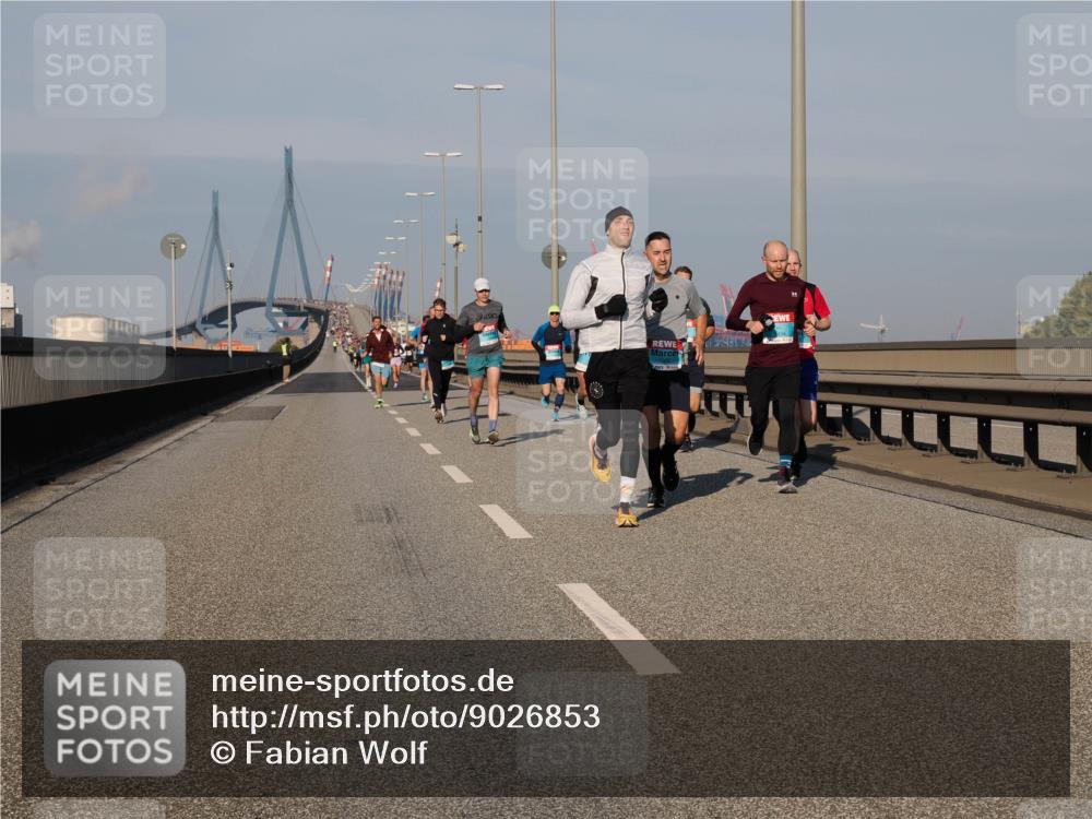 03.10.2025 - Köhlbrandbrückenlauf Fabian Wolf http://msf.ph/oto/9026853 03.10.2025 09:42:52 Position 3  meine-sportfotos.de