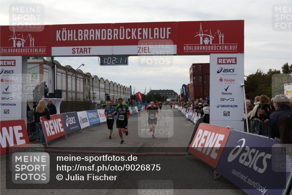 03.10.2025 - Köhlbrandbrückenlauf Julia Fischer http://msf.ph/oto/9026875 03.10.2025 16:02:11 Ziel 7115, 7160, 7299, 8988 meine-sportfotos.de