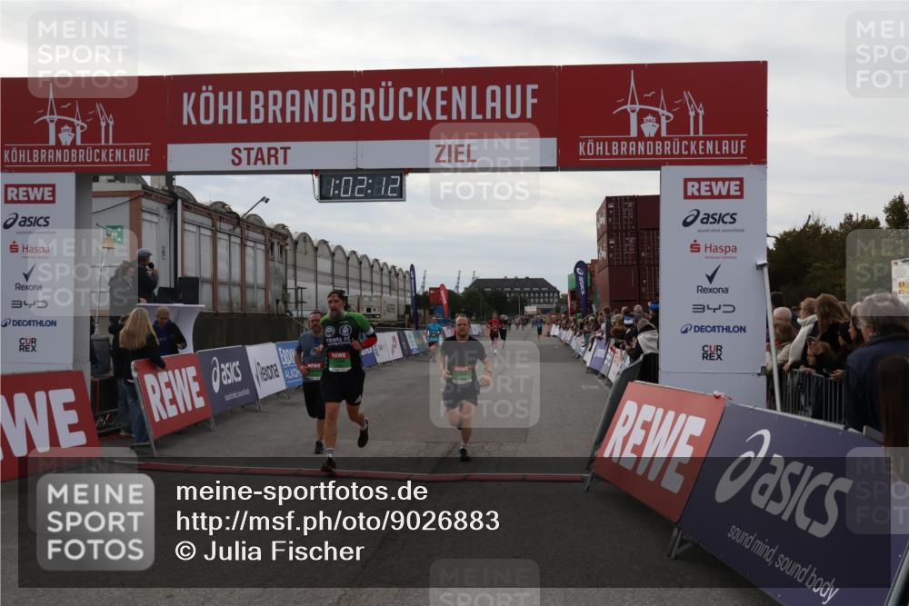 03.10.2025 - Köhlbrandbrückenlauf Julia Fischer http://msf.ph/oto/9026883 03.10.2025 16:02:12 Ziel 7115, 7160, 7299, 8049, 8509, 8988 meine-sportfotos.de