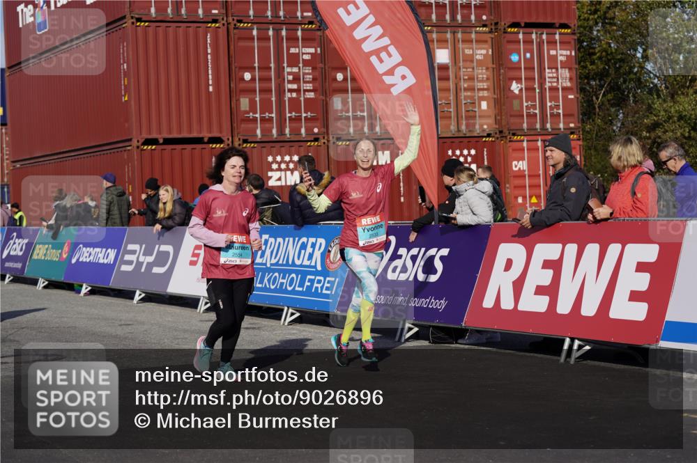 03.10.2025 - Köhlbrandbrückenlauf Michael Burmester http://msf.ph/oto/9026896 03.10.2025 10:30:30 Ziel 2037, 2063, 2342, 2343, 2386, 2441, 2533, 2554, 3129 meine-sportfotos.de