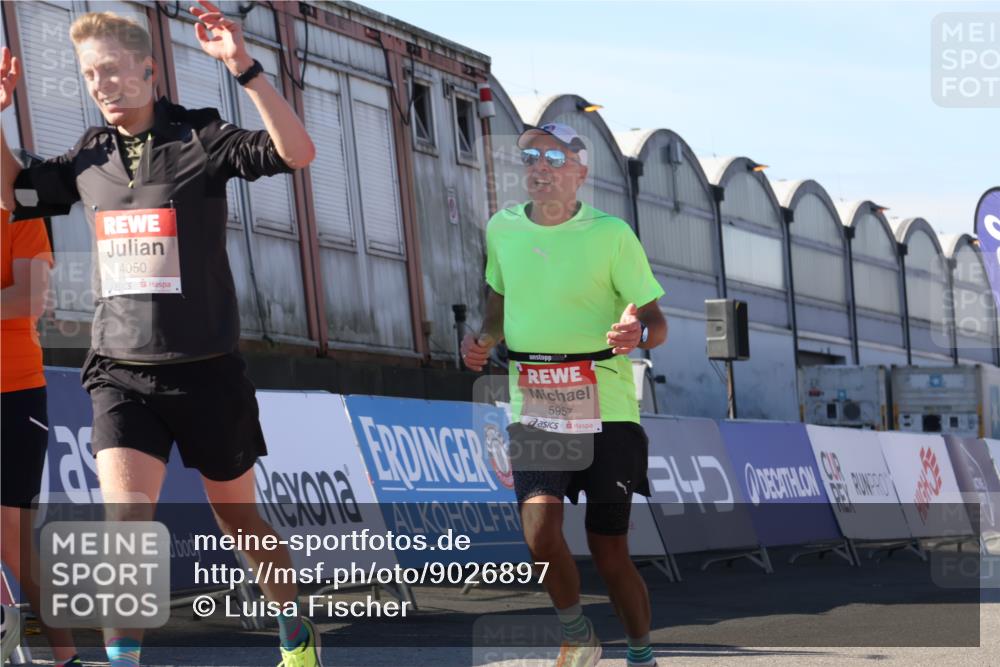 03.10.2025 - Köhlbrandbrückenlauf Luisa Fischer http://msf.ph/oto/9026897 03.10.2025 12:56:15 Ziel 4028, 4041, 4050, 4078, 4114, 4123, 5957, 6206, 6489, 6495 meine-sportfotos.de