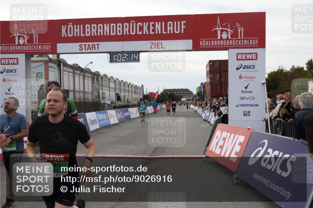 03.10.2025 - Köhlbrandbrückenlauf Julia Fischer http://msf.ph/oto/9026916 03.10.2025 16:02:14 Ziel 7115, 7160, 7299, 8049, 8509, 8988, 9115 meine-sportfotos.de