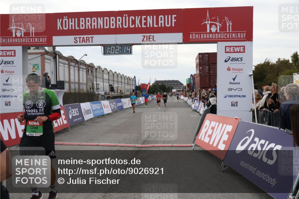 03.10.2025 - Köhlbrandbrückenlauf Julia Fischer http://msf.ph/oto/9026921 03.10.2025 16:02:14 Ziel 7115, 7160, 7299, 8049, 8509, 8988, 9115 meine-sportfotos.de