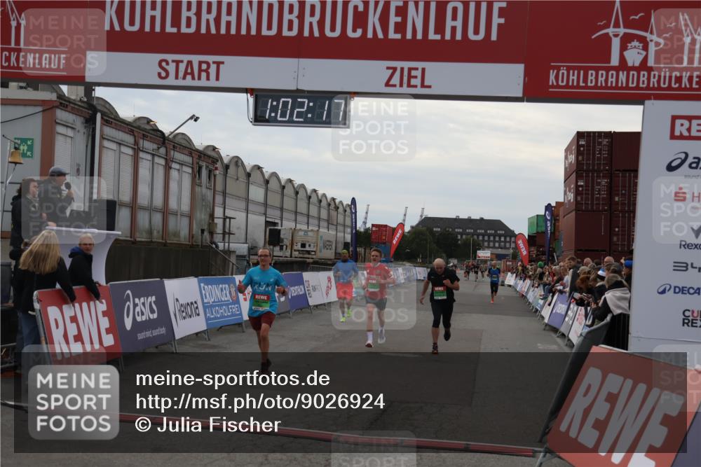 03.10.2025 - Köhlbrandbrückenlauf Julia Fischer http://msf.ph/oto/9026924 03.10.2025 16:02:17 Ziel 7115, 7160, 7171, 7299, 8049, 8509, 8988, 9115 meine-sportfotos.de