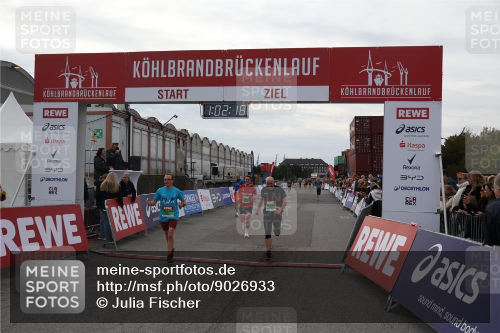 03.10.2025 - Köhlbrandbrückenlauf Julia Fischer http://msf.ph/oto/9026933 03.10.2025 16:02:18 Ziel 7115, 7160, 7171, 8049, 8509, 8988, 9115 meine-sportfotos.de