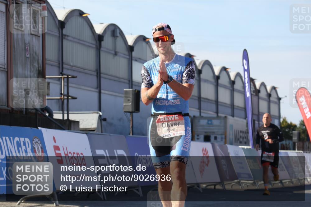 03.10.2025 - Köhlbrandbrückenlauf Luisa Fischer http://msf.ph/oto/9026936 03.10.2025 12:56:19 Ziel 4028, 4041, 4050, 4078, 4114, 4123, 4166, 4231, 5957, 6206, 6266, 6489, 6495 meine-sportfotos.de