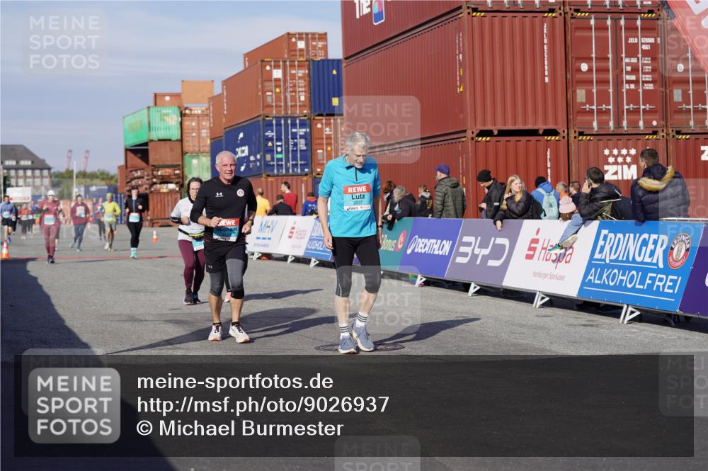 03.10.2025 - Köhlbrandbrückenlauf Michael Burmester http://msf.ph/oto/9026937 03.10.2025 10:30:32 Ziel 2037, 2063, 2441, 2533, 2554, 2725, 3129 meine-sportfotos.de