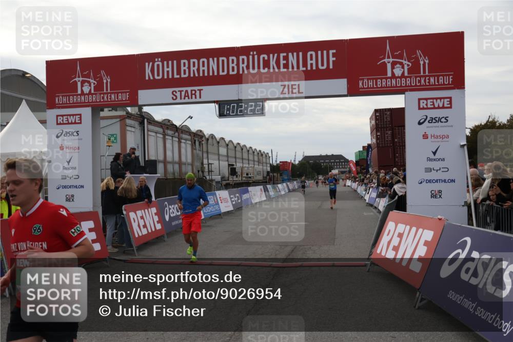 03.10.2025 - Köhlbrandbrückenlauf Julia Fischer http://msf.ph/oto/9026954 03.10.2025 16:02:22 Ziel 7115, 7160, 7171, 8049, 8509, 9115, 9409 meine-sportfotos.de