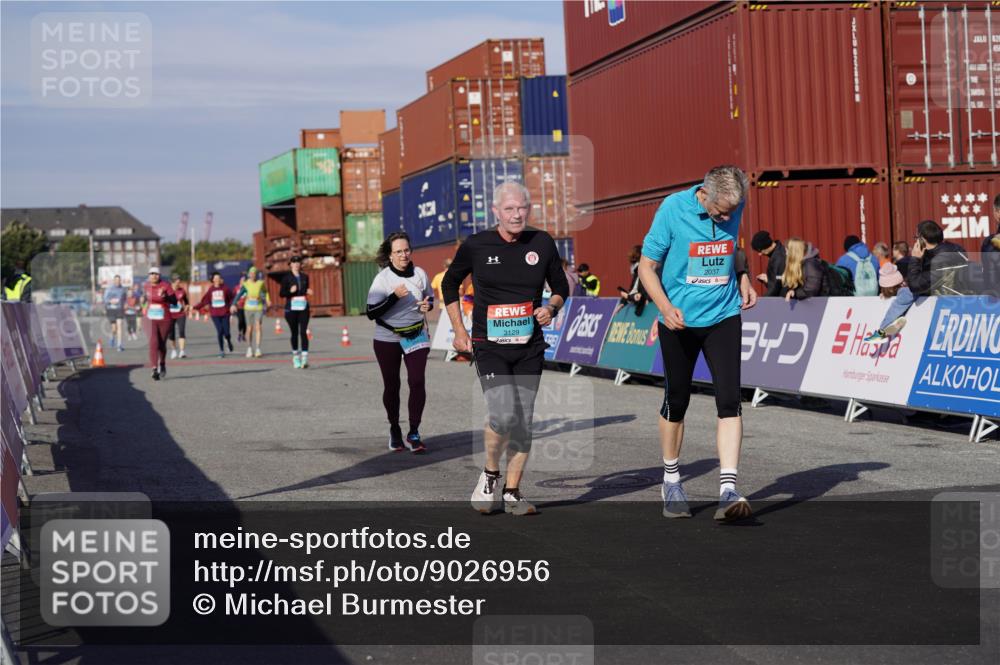 03.10.2025 - Köhlbrandbrückenlauf Michael Burmester http://msf.ph/oto/9026956 03.10.2025 10:30:33 Ziel 2037, 2063, 2441, 2533, 2554, 2725, 3129, 3701 meine-sportfotos.de