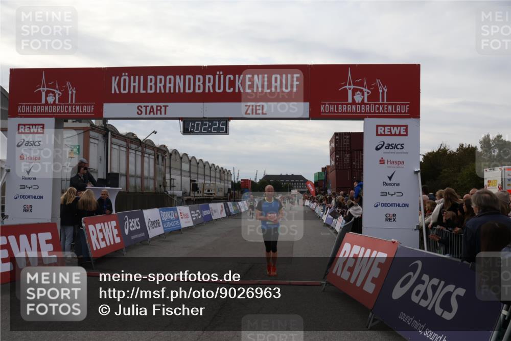 03.10.2025 - Köhlbrandbrückenlauf Julia Fischer http://msf.ph/oto/9026963 03.10.2025 16:02:26 Ziel 7110, 7171, 8049, 8509, 9115, 9409 meine-sportfotos.de