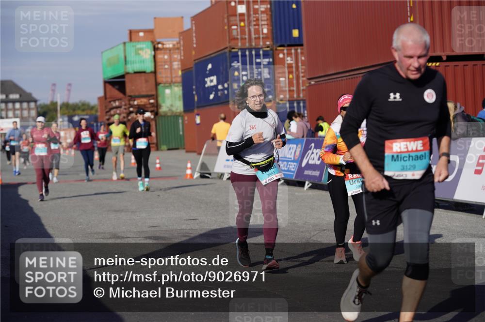 03.10.2025 - Köhlbrandbrückenlauf Michael Burmester http://msf.ph/oto/9026971 03.10.2025 10:30:35 Ziel 2063, 2441, 2725, 3129, 3701 meine-sportfotos.de