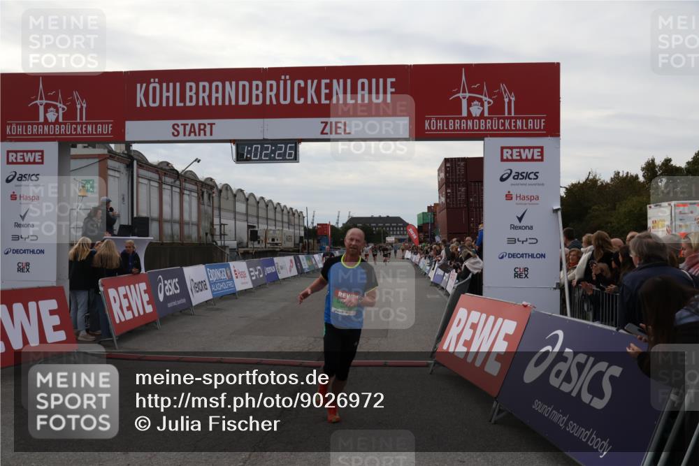 03.10.2025 - Köhlbrandbrückenlauf Julia Fischer http://msf.ph/oto/9026972 03.10.2025 16:02:27 Ziel 7110, 7111, 7171, 8049, 8509, 9115, 9409 meine-sportfotos.de