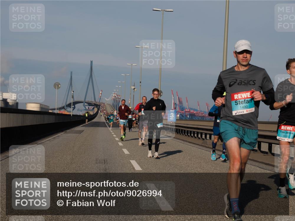 03.10.2025 - Köhlbrandbrückenlauf Fabian Wolf http://msf.ph/oto/9026994 03.10.2025 09:42:57 Position 3 3, 1490, 3531 meine-sportfotos.de