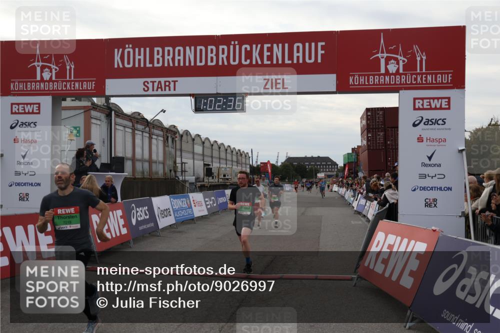 03.10.2025 - Köhlbrandbrückenlauf Julia Fischer http://msf.ph/oto/9026997 03.10.2025 16:02:37 Ziel 7110, 7111, 7219, 7280, 7411, 8784, 8786 meine-sportfotos.de