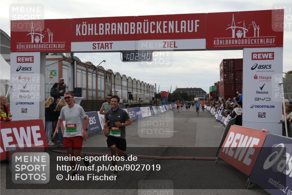 03.10.2025 - Köhlbrandbrückenlauf Julia Fischer http://msf.ph/oto/9027019 03.10.2025 16:02:40 Ziel 7110, 7111, 7219, 7280, 7411, 8784, 8786 meine-sportfotos.de