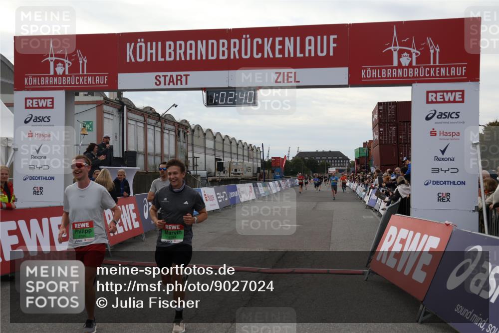 03.10.2025 - Köhlbrandbrückenlauf Julia Fischer http://msf.ph/oto/9027024 03.10.2025 16:02:40 Ziel 7110, 7111, 7219, 7280, 7411, 8784, 8786 meine-sportfotos.de