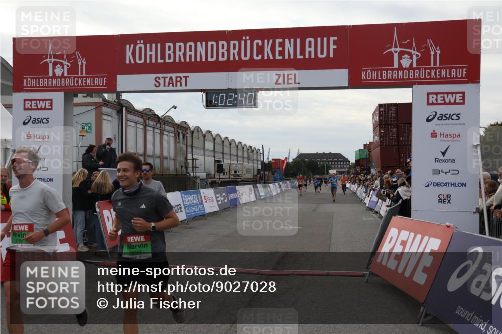 03.10.2025 - Köhlbrandbrückenlauf Julia Fischer http://msf.ph/oto/9027028 03.10.2025 16:02:41 Ziel 7102, 7110, 7111, 7219, 7280, 7411, 8784, 8786 meine-sportfotos.de