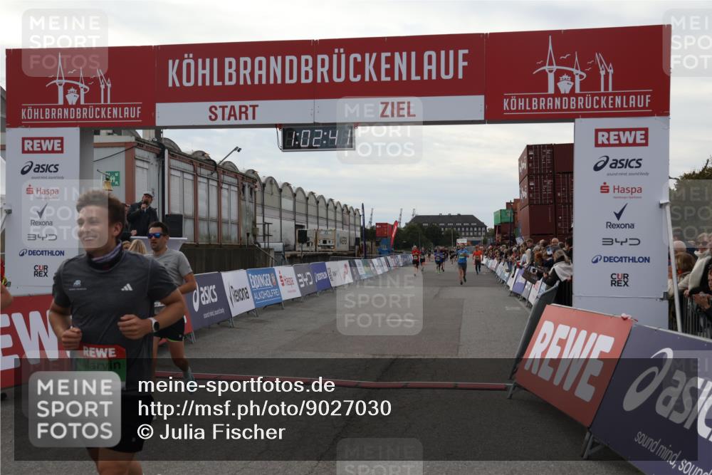 03.10.2025 - Köhlbrandbrückenlauf Julia Fischer http://msf.ph/oto/9027030 03.10.2025 16:02:41 Ziel 7102, 7110, 7111, 7219, 7280, 7411, 8784, 8786 meine-sportfotos.de