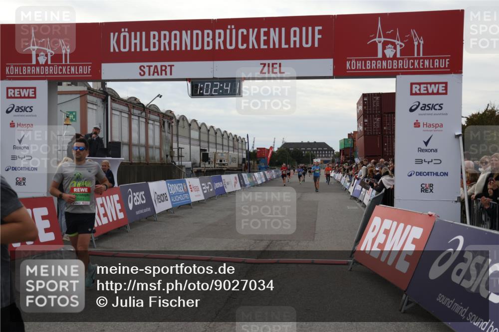 03.10.2025 - Köhlbrandbrückenlauf Julia Fischer http://msf.ph/oto/9027034 03.10.2025 16:02:41 Ziel 7102, 7110, 7111, 7219, 7280, 7411, 8784, 8786 meine-sportfotos.de