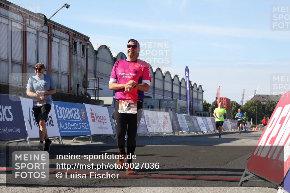 03.10.2025 - Köhlbrandbrückenlauf Luisa Fischer http://msf.ph/oto/9027036 03.10.2025 12:56:31 Ziel 4028, 4054, 4096, 4166, 4170, 4231, 4478, 6266, 6408, 6769 meine-sportfotos.de