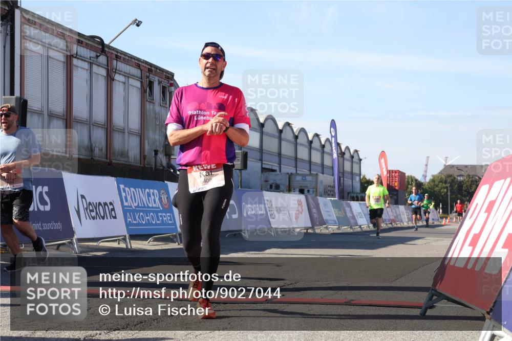 03.10.2025 - Köhlbrandbrückenlauf Luisa Fischer http://msf.ph/oto/9027044 03.10.2025 12:56:32 Ziel 4054, 4096, 4166, 4170, 4231, 4478, 6266, 6408, 6769 meine-sportfotos.de