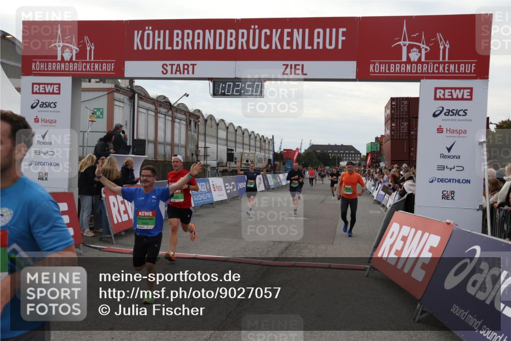03.10.2025 - Köhlbrandbrückenlauf Julia Fischer http://msf.ph/oto/9027057 03.10.2025 16:02:50 Ziel 7099, 7102, 7180, 7277, 7411, 8048, 9511, 9595, 9670 meine-sportfotos.de