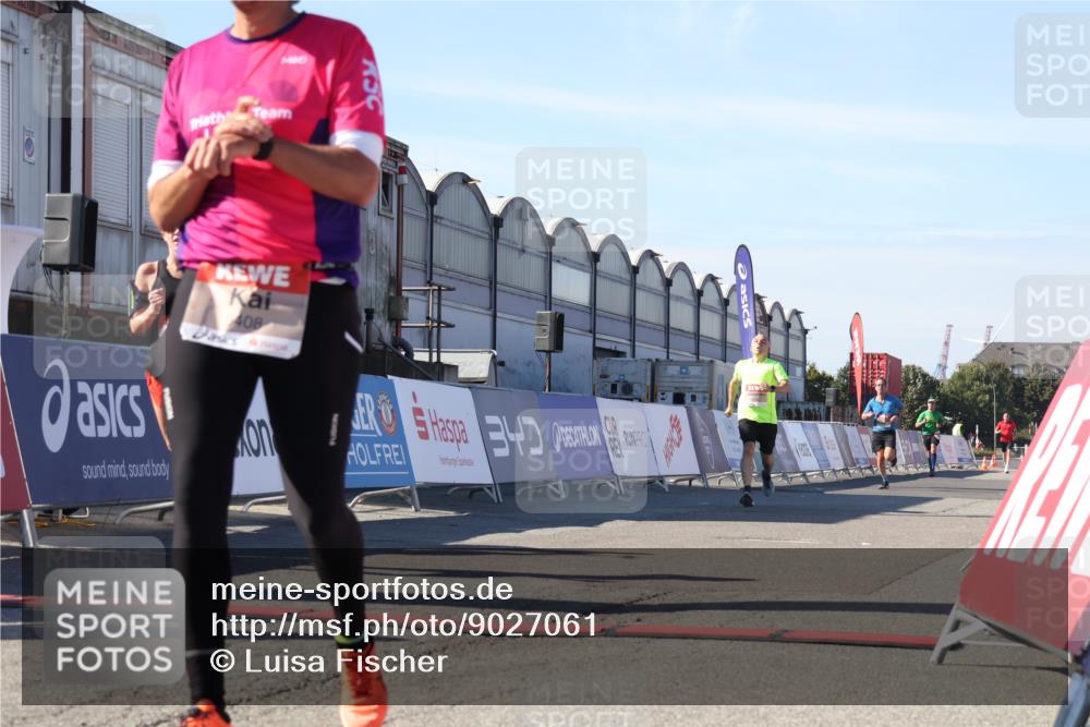 03.10.2025 - Köhlbrandbrückenlauf Luisa Fischer http://msf.ph/oto/9027061 03.10.2025 12:56:33 Ziel 4054, 4096, 4166, 4170, 4231, 4478, 6266, 6408, 6769 meine-sportfotos.de
