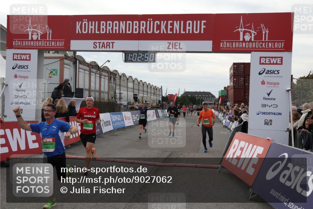03.10.2025 - Köhlbrandbrückenlauf Julia Fischer http://msf.ph/oto/9027062 03.10.2025 16:02:50 Ziel 7099, 7102, 7180, 7277, 7411, 8048, 9511, 9595, 9670 meine-sportfotos.de