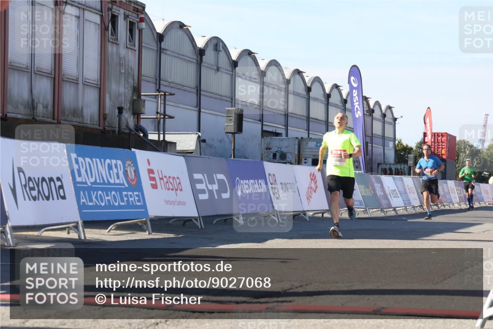 03.10.2025 - Köhlbrandbrückenlauf Luisa Fischer http://msf.ph/oto/9027068 03.10.2025 12:56:34 Ziel 4054, 4096, 4166, 4170, 4231, 4478, 6266, 6408, 6769 meine-sportfotos.de