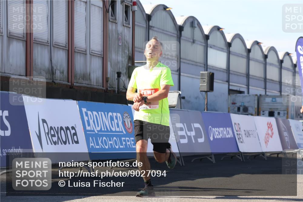 03.10.2025 - Köhlbrandbrückenlauf Luisa Fischer http://msf.ph/oto/9027094 03.10.2025 12:56:36 Ziel 4054, 4096, 4170, 4478, 5091, 6408, 6769 meine-sportfotos.de