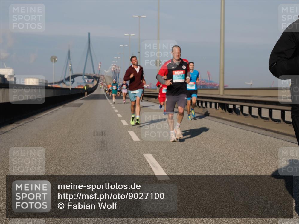 03.10.2025 - Köhlbrandbrückenlauf Fabian Wolf http://msf.ph/oto/9027100 03.10.2025 09:43:00 Position 3  meine-sportfotos.de