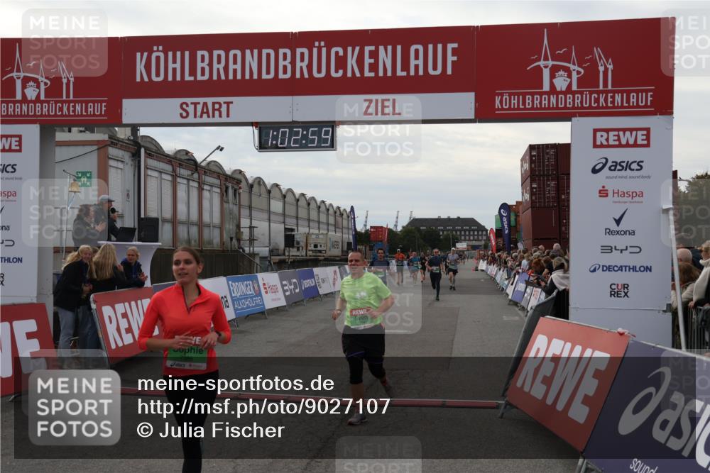 03.10.2025 - Köhlbrandbrückenlauf Julia Fischer http://msf.ph/oto/9027107 03.10.2025 16:02:59 Ziel 7099, 7180, 7277, 7278, 7386, 7673, 7923, 8048, 9023, 9511, 9595, 9619, 9670 meine-sportfotos.de