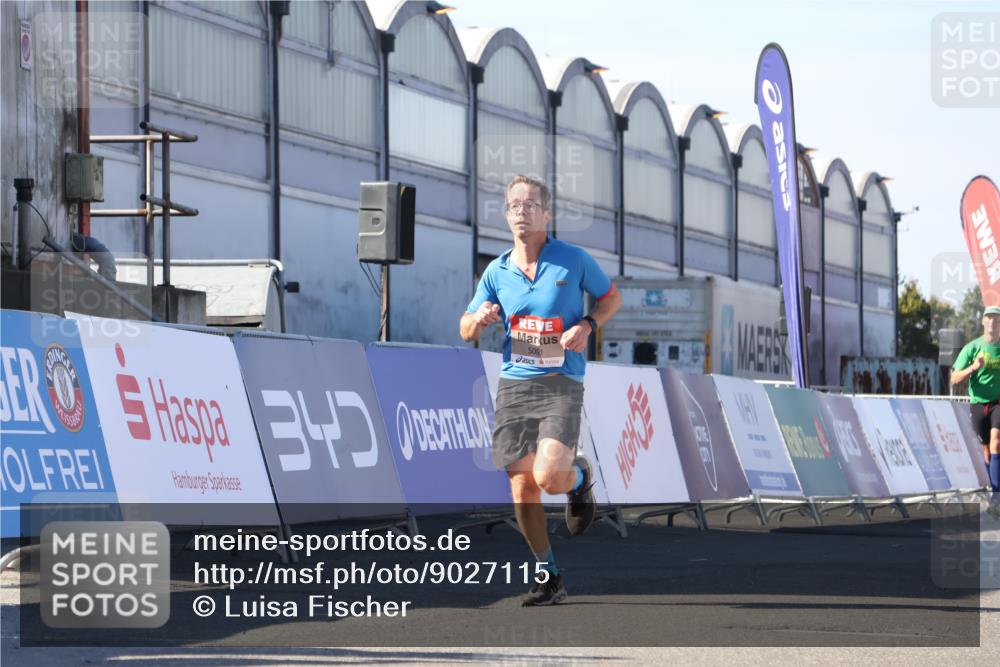 03.10.2025 - Köhlbrandbrückenlauf Luisa Fischer http://msf.ph/oto/9027115 03.10.2025 12:56:38 Ziel 4054, 4096, 4170, 4478, 5091, 6408, 6769 meine-sportfotos.de
