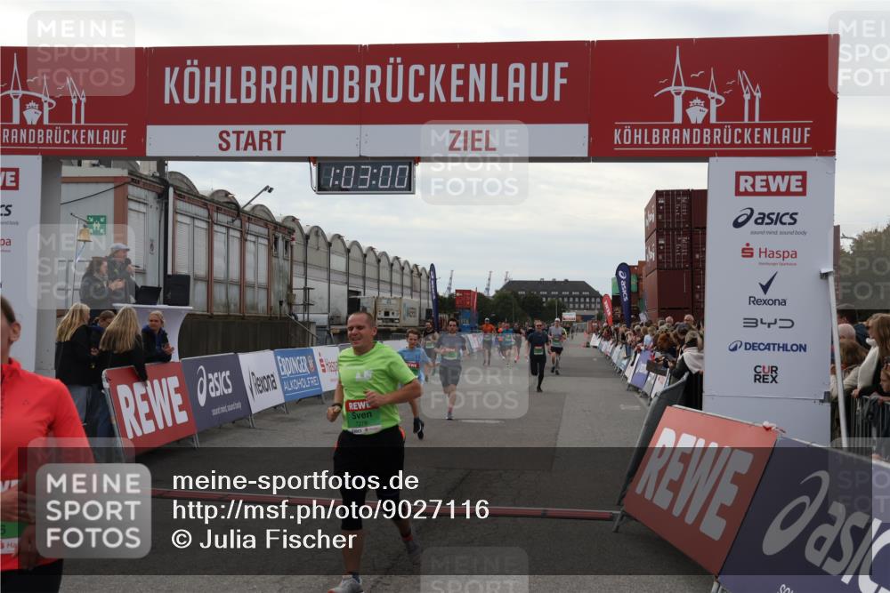 03.10.2025 - Köhlbrandbrückenlauf Julia Fischer http://msf.ph/oto/9027116 03.10.2025 16:03:00 Ziel 7099, 7125, 7180, 7277, 7278, 7386, 7673, 7923, 8048, 9023, 9511, 9619 meine-sportfotos.de