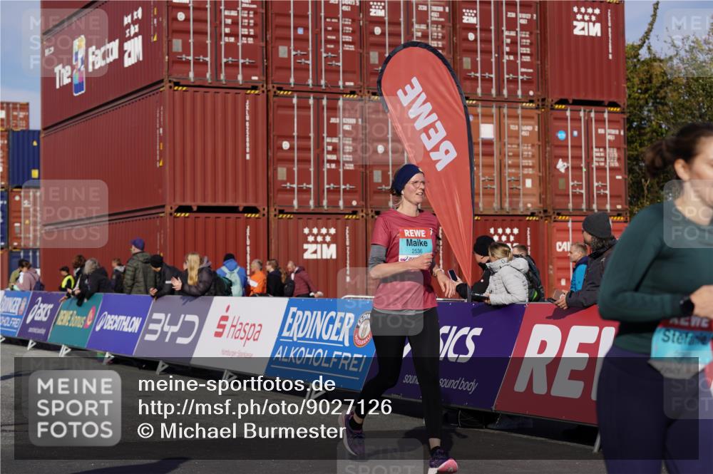 03.10.2025 - Köhlbrandbrückenlauf Michael Burmester http://msf.ph/oto/9027126 03.10.2025 10:30:50 Ziel 2252, 2388, 2536, 2846, 2900, 3478, 3479 meine-sportfotos.de