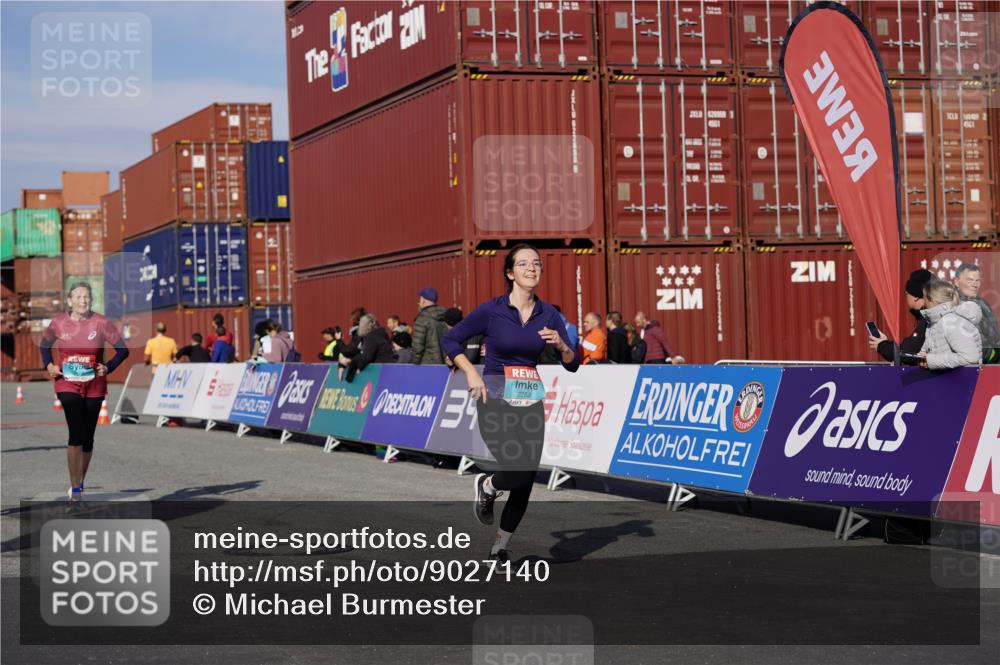 03.10.2025 - Köhlbrandbrückenlauf Michael Burmester http://msf.ph/oto/9027140 03.10.2025 10:30:52 Ziel 2252, 2388, 2536, 2900, 3478, 3479, 3510 meine-sportfotos.de