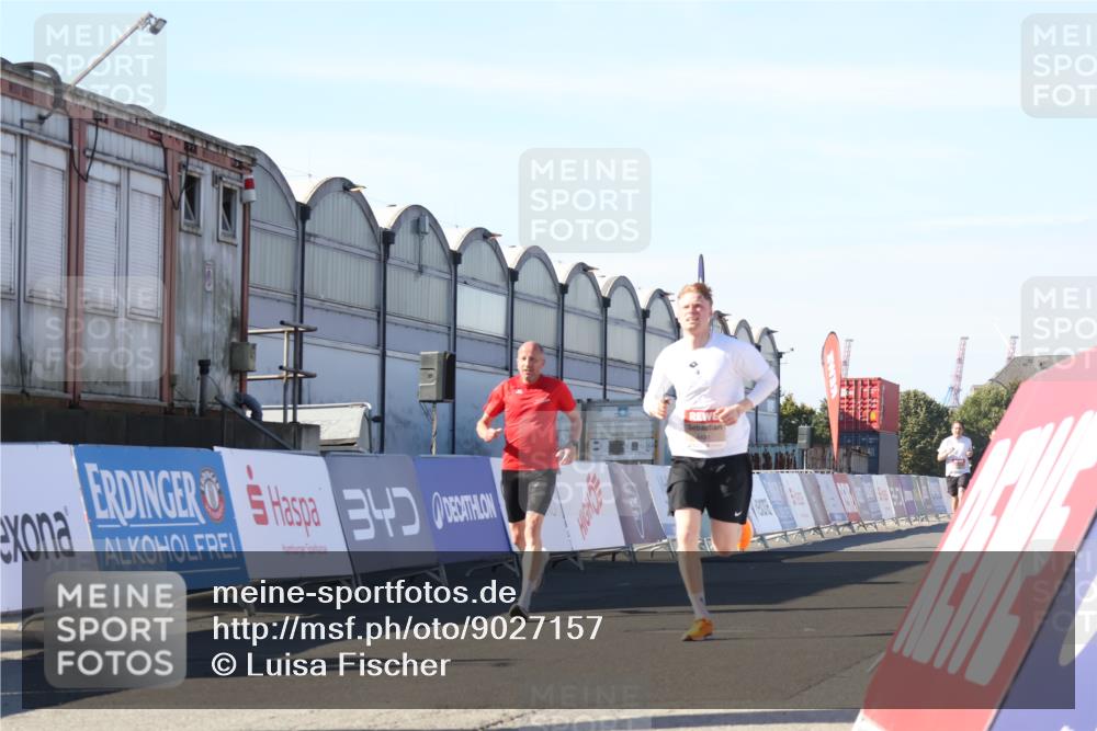 03.10.2025 - Köhlbrandbrückenlauf Luisa Fischer http://msf.ph/oto/9027157 03.10.2025 12:56:48 Ziel 4115, 4491, 5091, 5962 meine-sportfotos.de