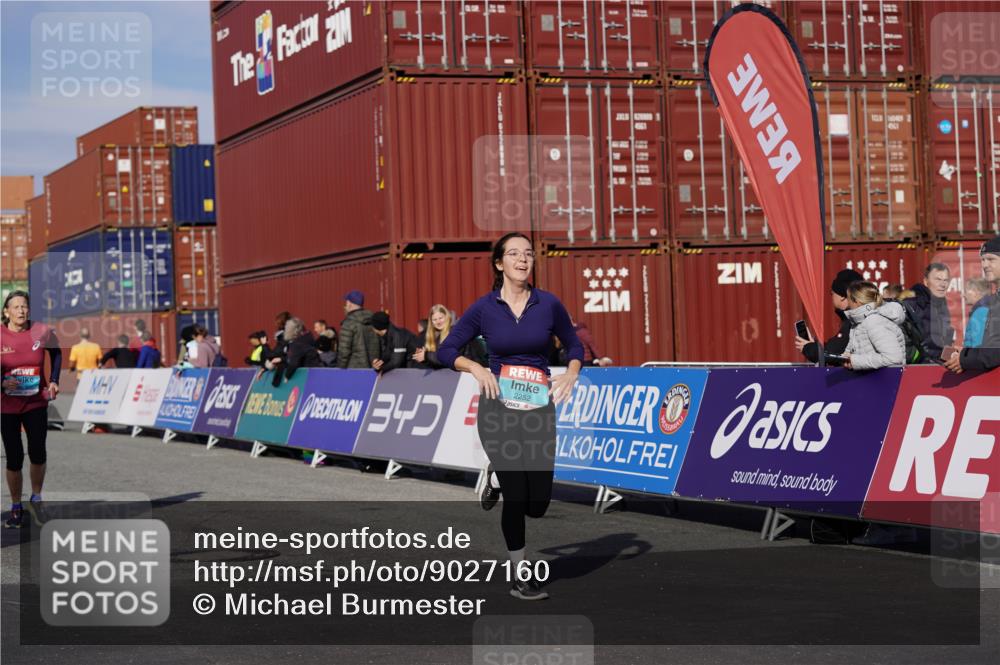 03.10.2025 - Köhlbrandbrückenlauf Michael Burmester http://msf.ph/oto/9027160 03.10.2025 10:30:52 Ziel 2252, 2388, 2536, 2900, 3478, 3479, 3510 meine-sportfotos.de