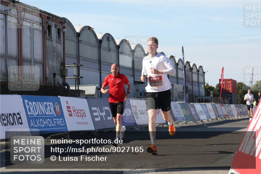 03.10.2025 - Köhlbrandbrückenlauf Luisa Fischer http://msf.ph/oto/9027165 03.10.2025 12:56:49 Ziel 4115, 4491, 5091, 5962 meine-sportfotos.de
