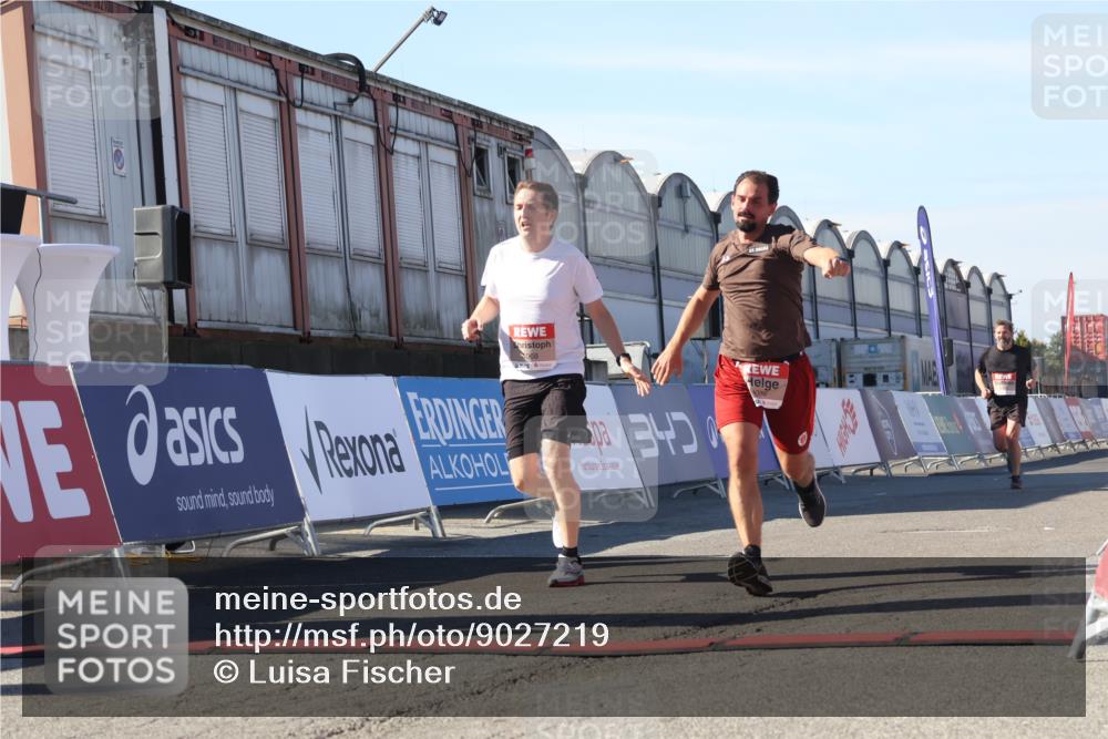 03.10.2025 - Köhlbrandbrückenlauf Luisa Fischer http://msf.ph/oto/9027219 03.10.2025 12:56:58 Ziel 4042, 4068, 4086, 4115, 4491, 5846, 5962, 6016, 6417 meine-sportfotos.de