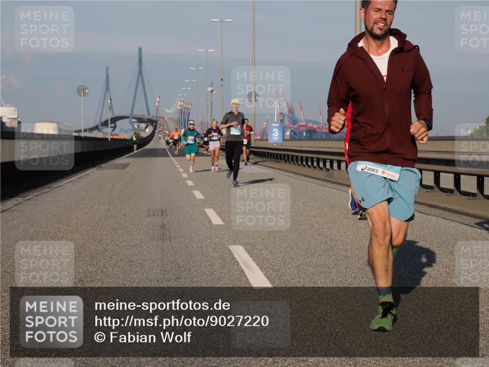 03.10.2025 - Köhlbrandbrückenlauf Fabian Wolf http://msf.ph/oto/9027220 03.10.2025 09:43:04 Position 3 3 meine-sportfotos.de
